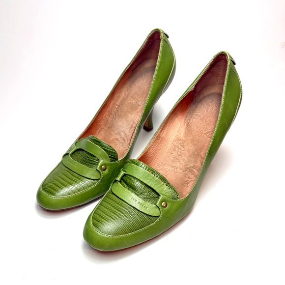 Ted Baker Green Leather Pumps | 7 - Picture 9 of 9